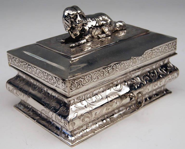 German Silver Biedermeier Sugar Box with Dog Figurine made in Berlin, circa 1830 In Excellent Condition In Vienna, AT