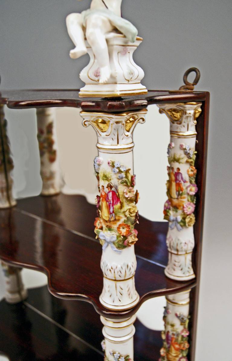Porcelain Shelves Dresden Porcelain with Cherubs, circa 1880 In Excellent Condition In Vienna, AT