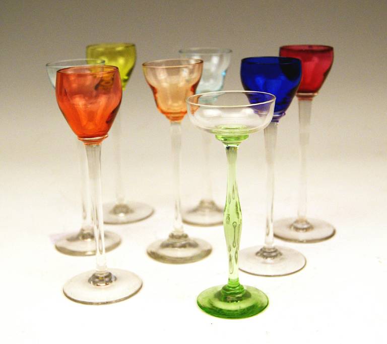 Art Nouveau Set of Eight Stalky Liqueur Glasses Designed by Kolo Moser In Excellent Condition In Vienna, AT