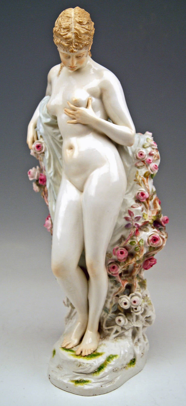 Meissen Art Nouveau Figurine:
Female Nude With Roses:  