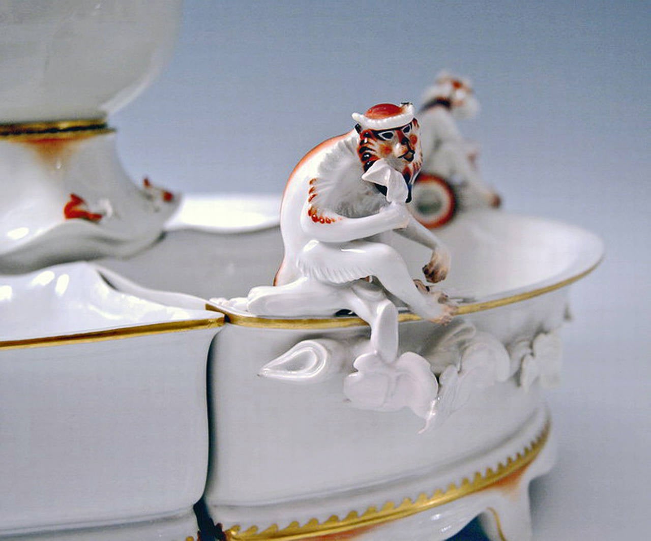 German Meissen Art Deco Centrepiece Bowl Monkey and Cockatoo by Max Esser made 1924-34