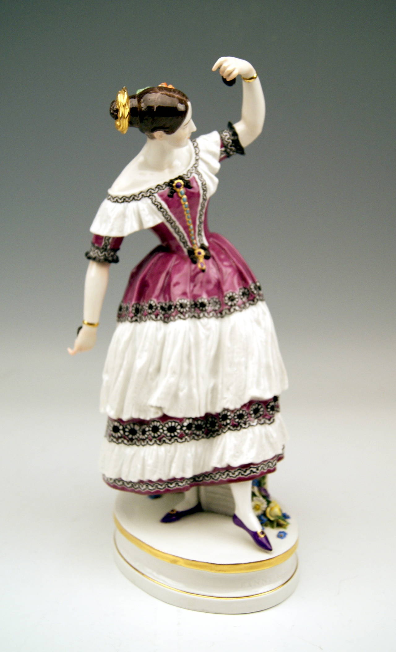Meissen gorgeous and rarest tall figurine: 
The Austrian female ballet dancer Fanny Elssler (1810-1884) with Castanets.
Dating: Made circa 1870-1880.
Material: White porcelain, glossy finish, finest painting.
Technique: Handmade