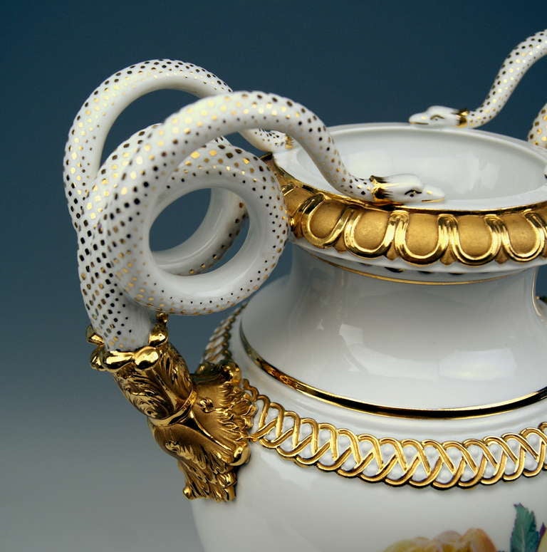Neoclassical Meissen Snake Handles Vase Pfeiffer Period 20th C.