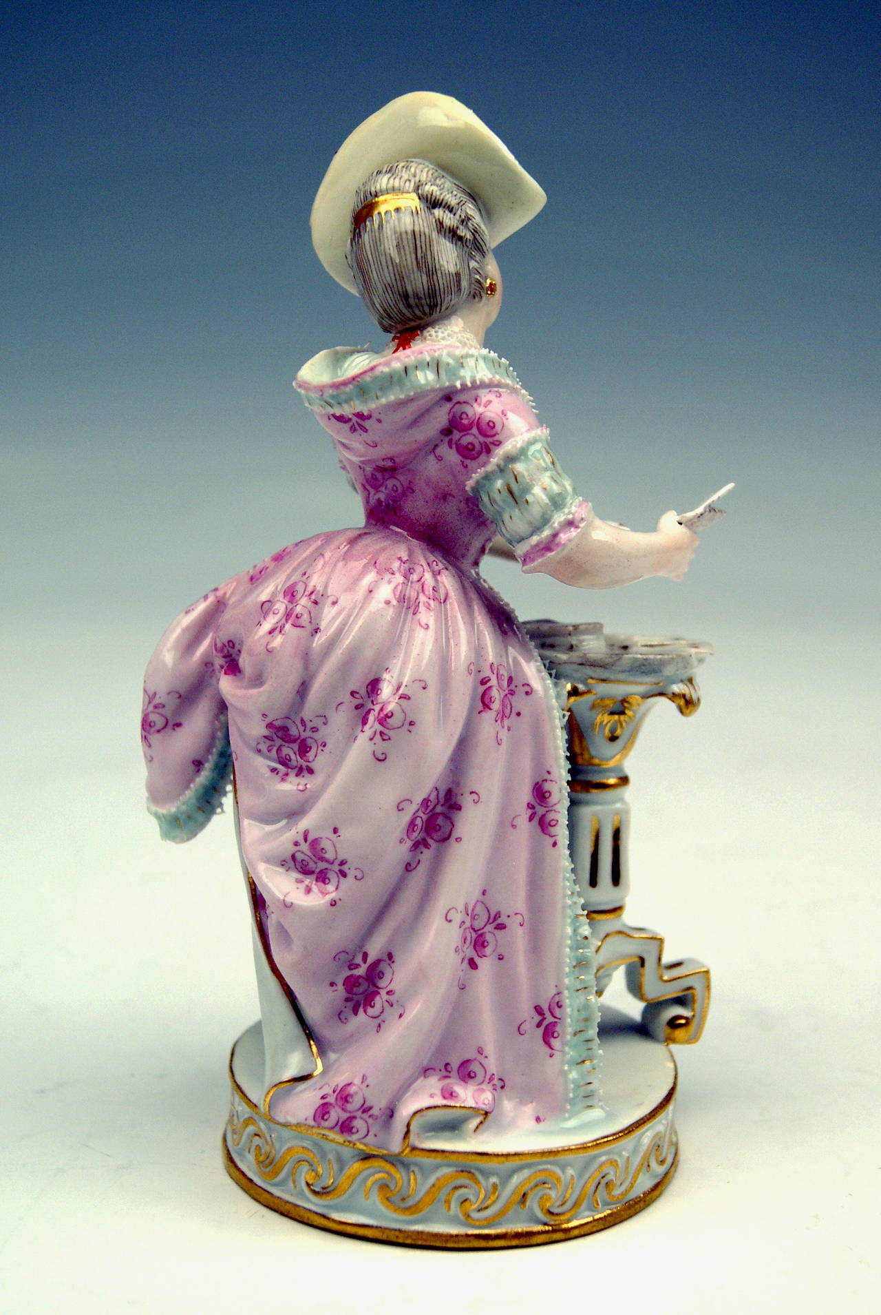 Meissener Liebliche Rokokofigur Die Kartenspielerin von Acier um 1870 im Zustand „Hervorragend“ in Vienna, AT