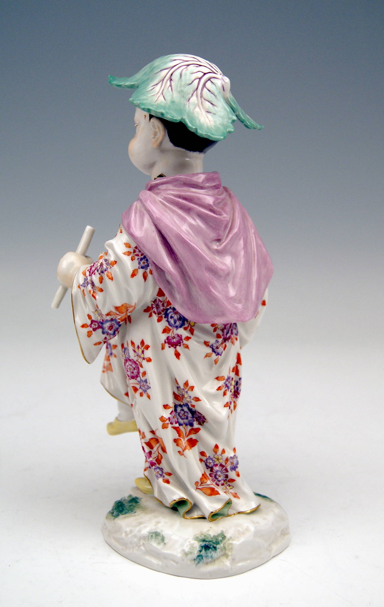 Rococo Meissen Chinese Boy with Hat made of Cabbages' Leaves Kändler made 20th century