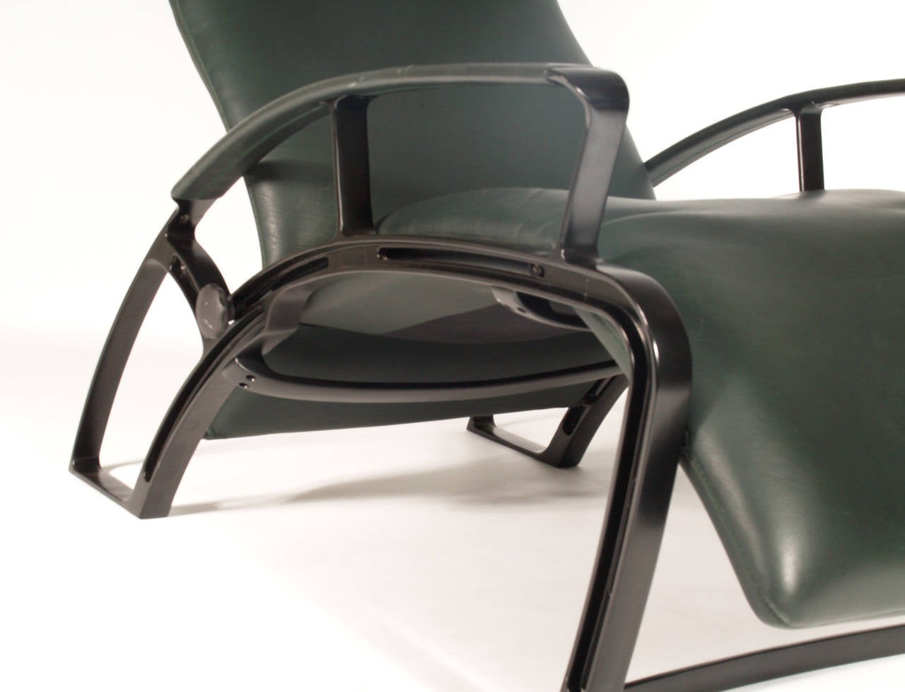 Modern Amazing Lounge Chair 