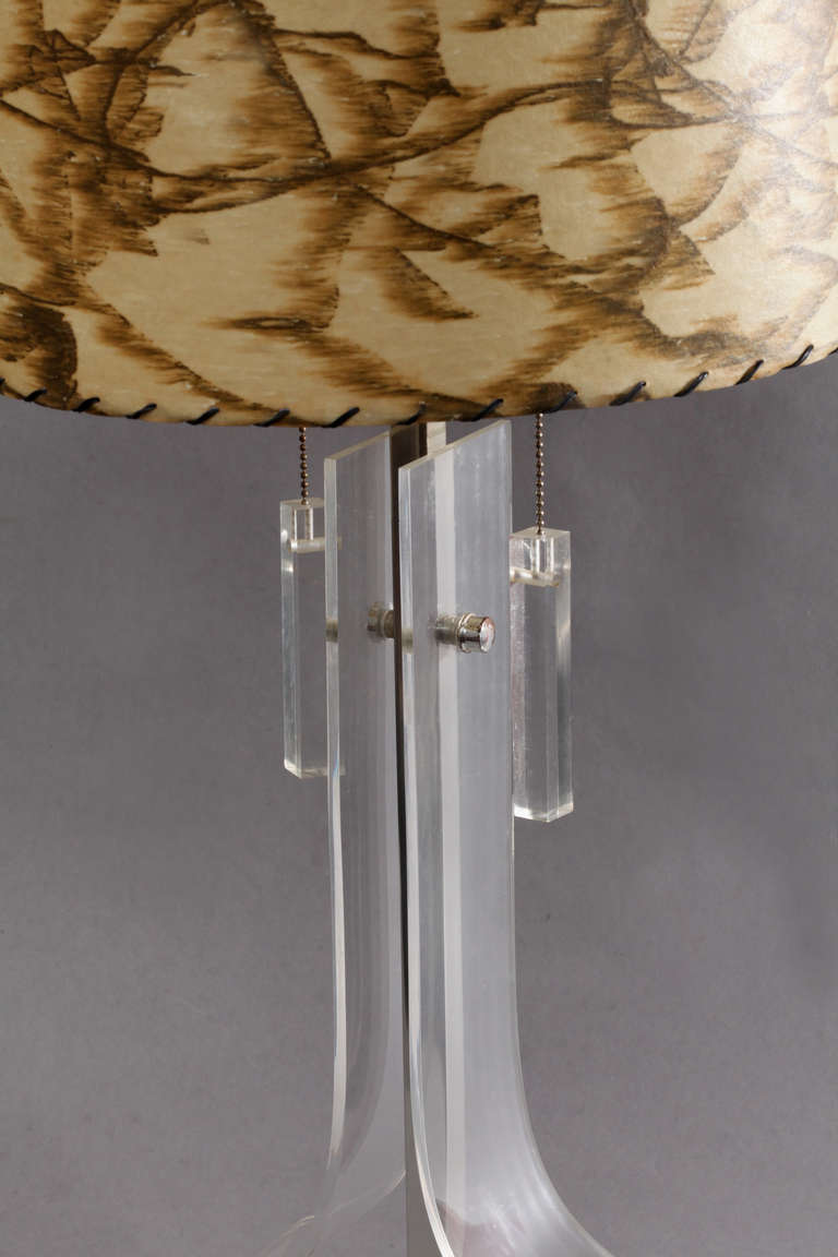 Amazing Sculptural Lucite Table Lamp, 1970s, Italian In Good Condition In Vienna, Vienna