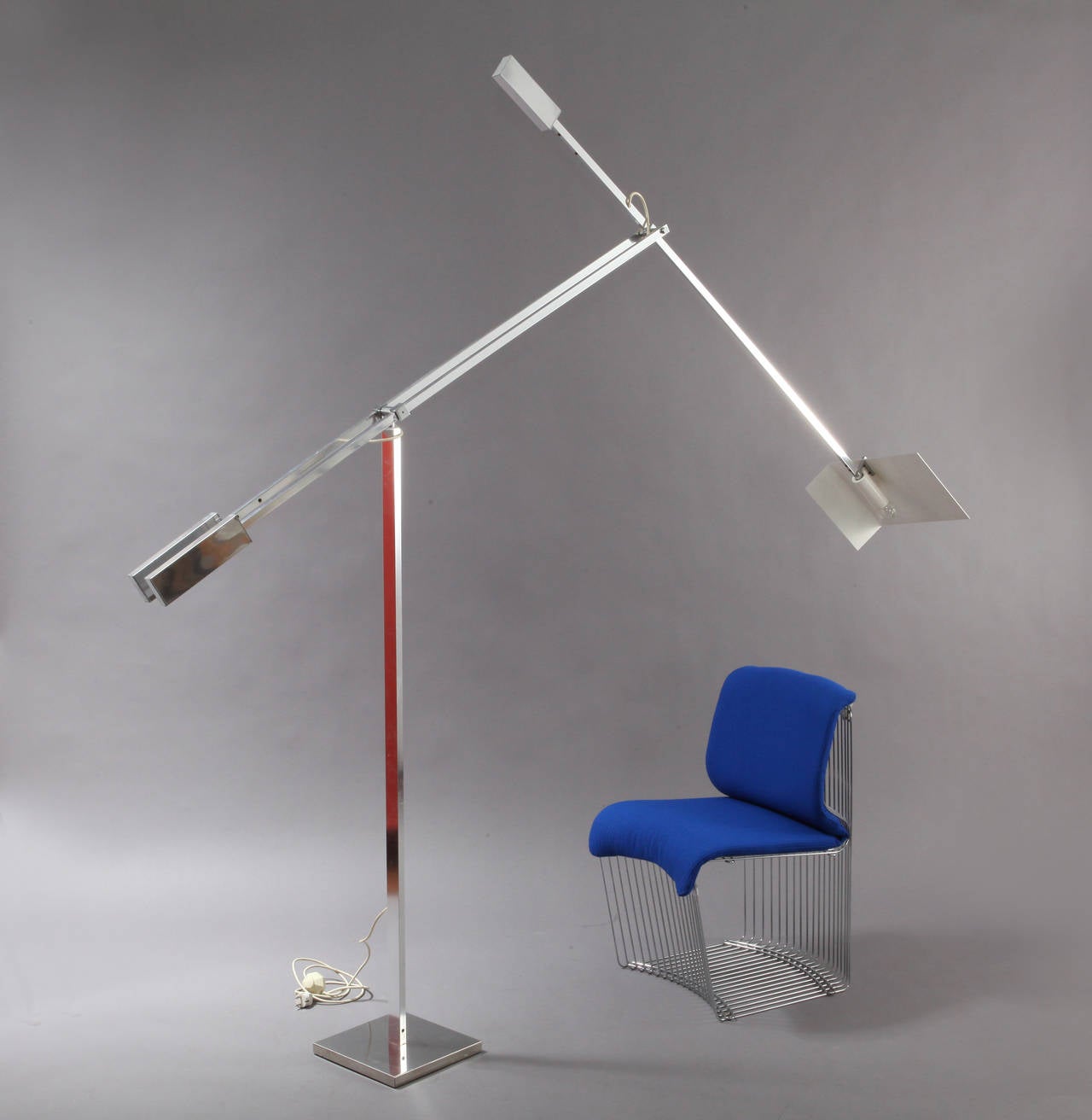 Floor lamp
Model 