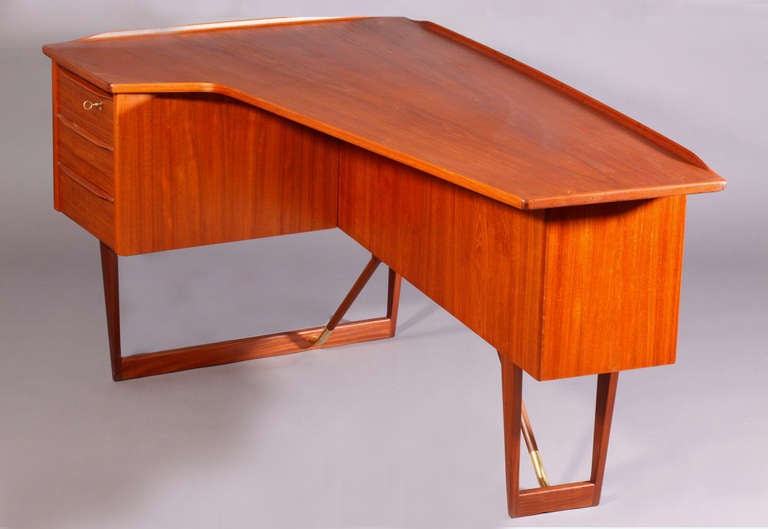 Very Rare Asymmetrical Teak Wood Desk by Peter Lovig Nielsen, Denmark, 1960 1