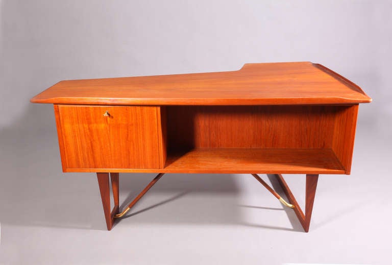 Mid-20th Century Very Rare Asymmetrical Teak Wood Desk by Peter Lovig Nielsen, Denmark, 1960