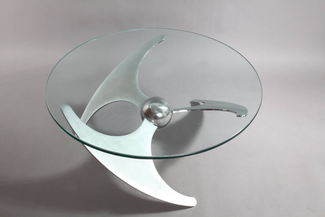 amazing rare italian coffeetable with turn mechanism.(height adjustable) In Excellent Condition In Vienna, Vienna