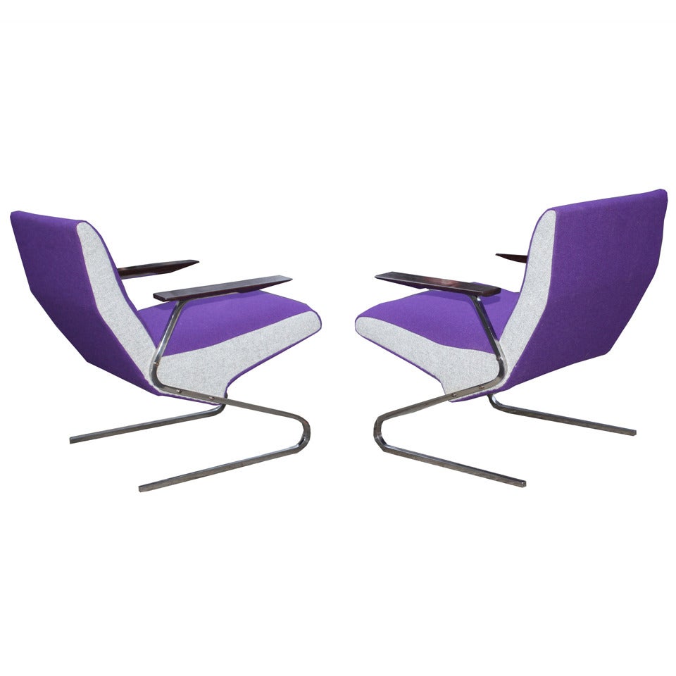 Two Purple Cantilever Chairs by Georg Van Rijk