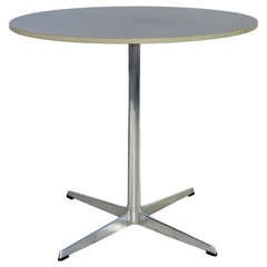 Arne Jacobsen for Fritz Hansen Coffee Pedestal Table 1958