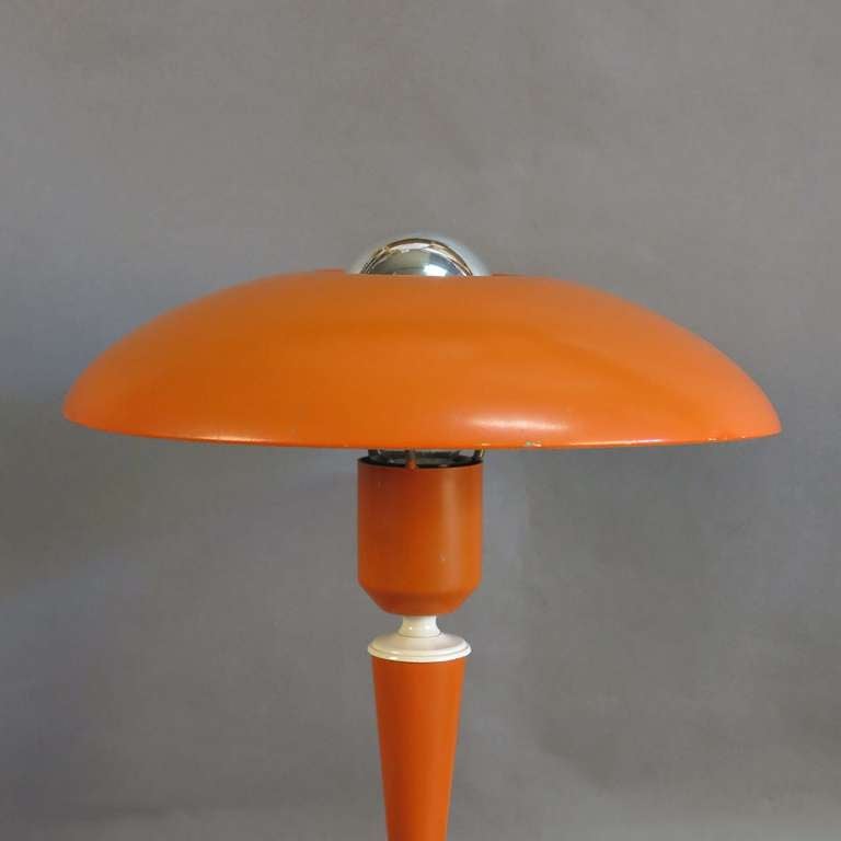 Tripod Design Table Lamp by Louis Kalff for Philips 1950 In Good Condition For Sale In Karlsruhe, DE