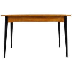 Elegante French Modernist Writing / Dining Table with Black Tapered Legs from the 1950s