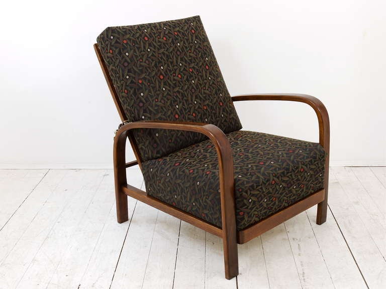 A matching pair of Art Deco Jindrich Halabala Club Chairs Armchairs from the 1930s 3