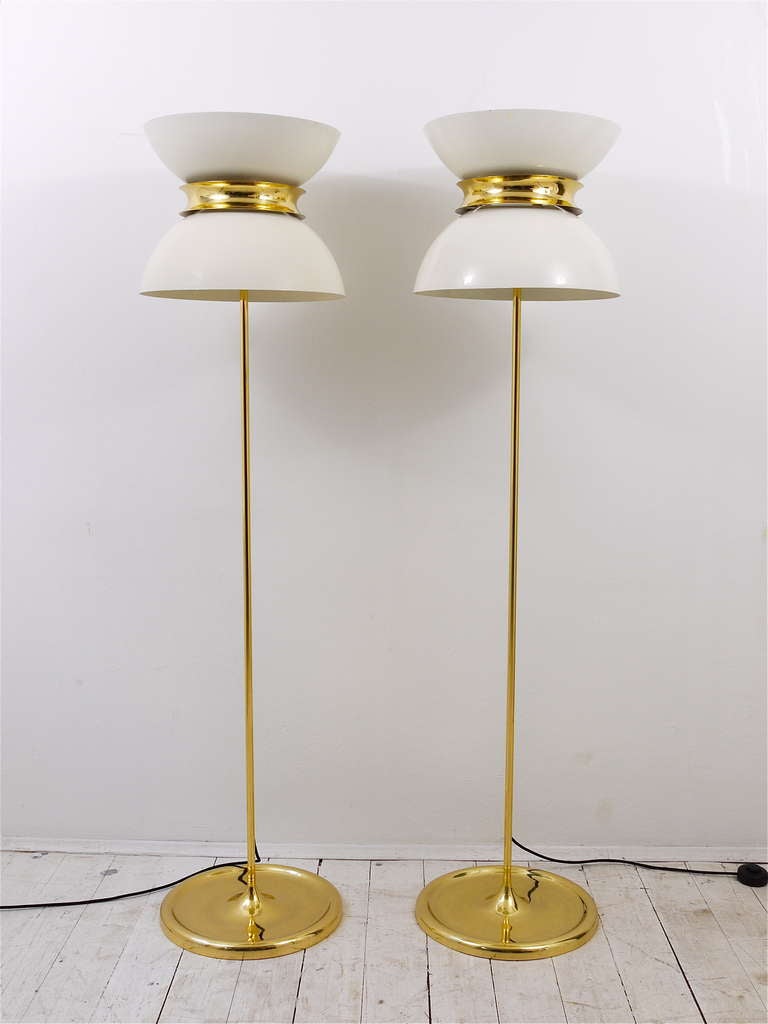 Mid-Century Modern Pair of Italian Modernist Brass Floor Lamps from the 1950s Stilnovo Style