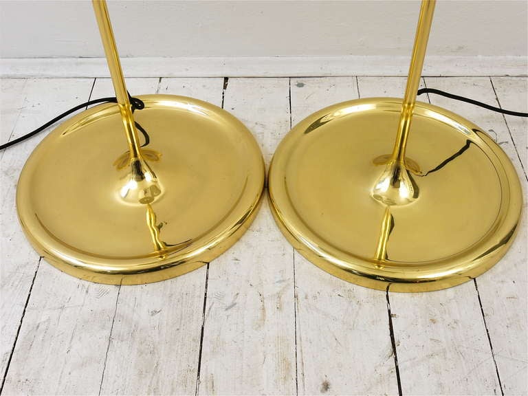 20th Century Pair of Italian Modernist Brass Floor Lamps from the 1950s Stilnovo Style