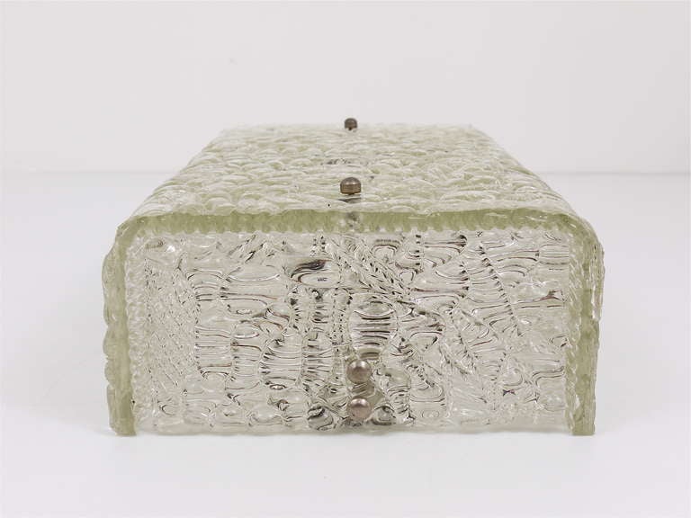 Mid-Century Modern J.T. Applique en verre texturé Kalmar Square Midcentury, Vienne, années 1950 en vente