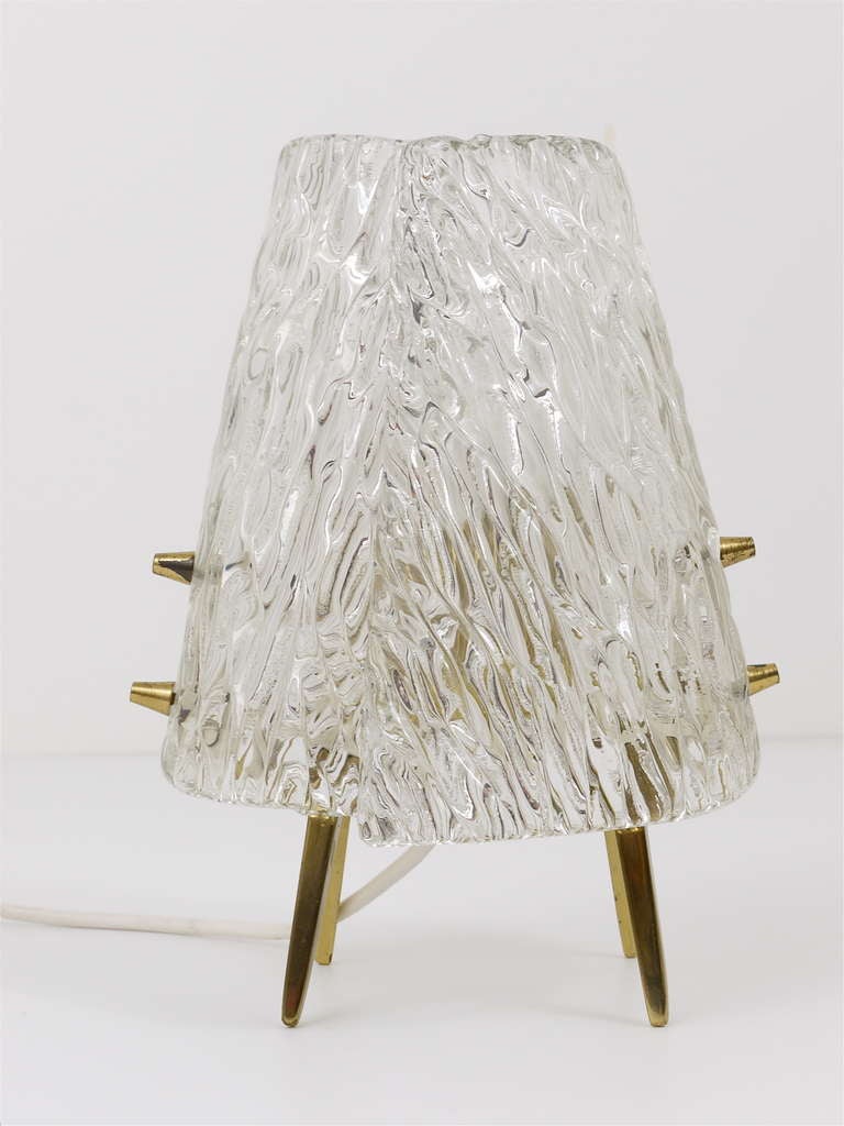 Pair J.T. Kalmar Brass & Textured Glass Mid-Century Table Lamps, Austria, 1950s For Sale 1