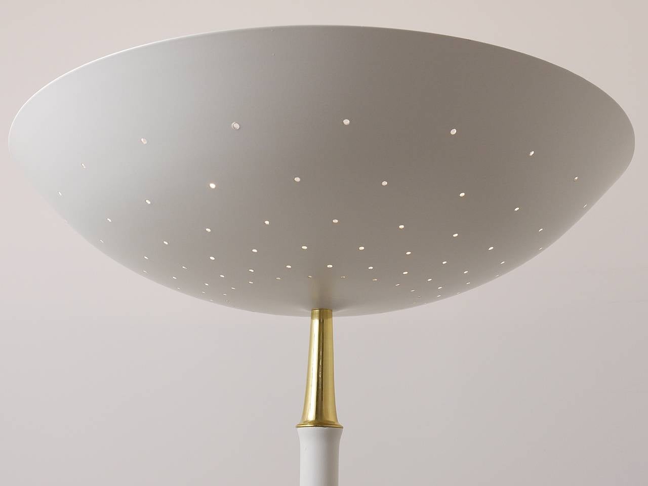 Elegant Italian Mid-Century Uplight Floor Lamp, Arteluce Stilnovo Style, 1950s In Good Condition For Sale In Vienna, AT