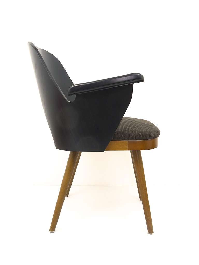 Autrichien Magnifique fauteuil moderniste de style Oswald Haerdtl, Backhausen, Autriche en vente