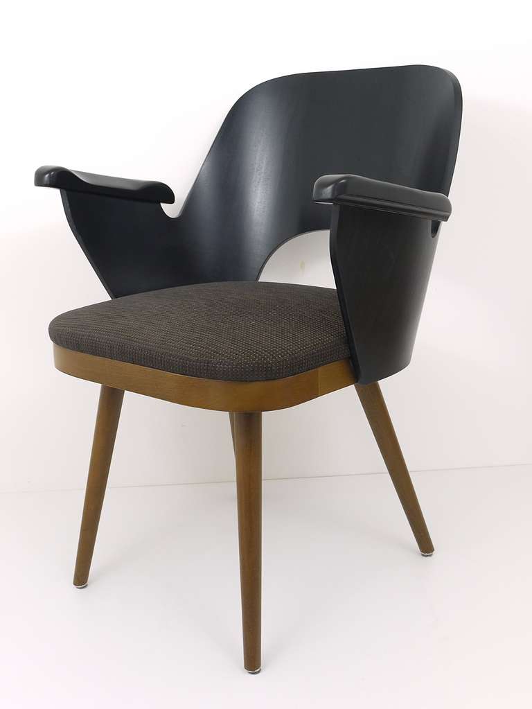 Beautiful armrest chairs, commissioned by Sir Terence Conran for the boutique hotel Guesthouse Vienna. This chair bases on the legendary coffee house chair by the Viennese architect Oswald Haerdtl. For recreational reasons the petite 1950s chairs