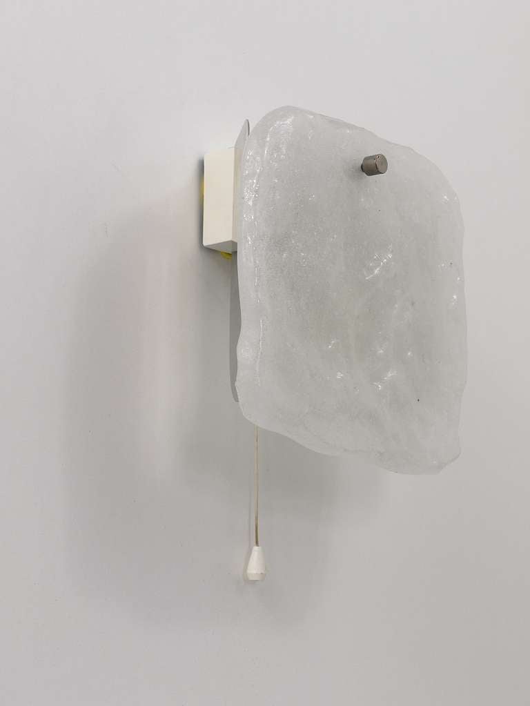 Austrian Midcentury Kalmar Frosted Ice Glass Panel Sconce Wall Light, Austria, 1960s For Sale