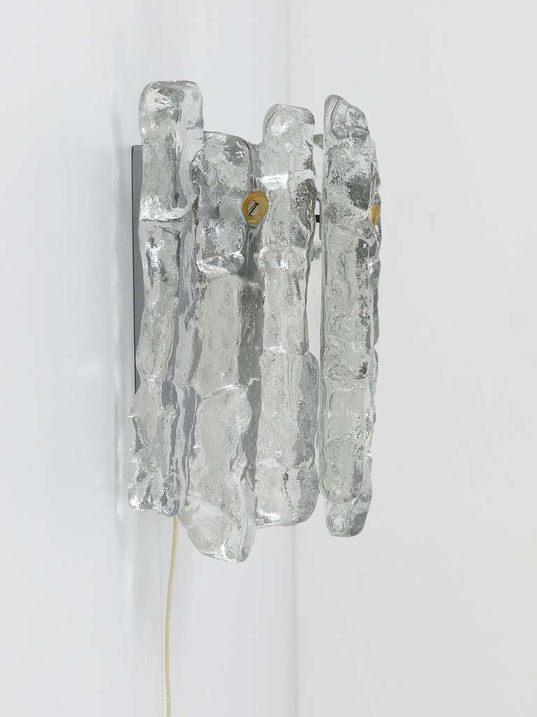 J.T. Kalmar Wandleuchte aus Eisglas aus der Mitte des Jahrhunderts, Österreich, 1960er Jahre (Moderne der Mitte des Jahrhunderts) im Angebot