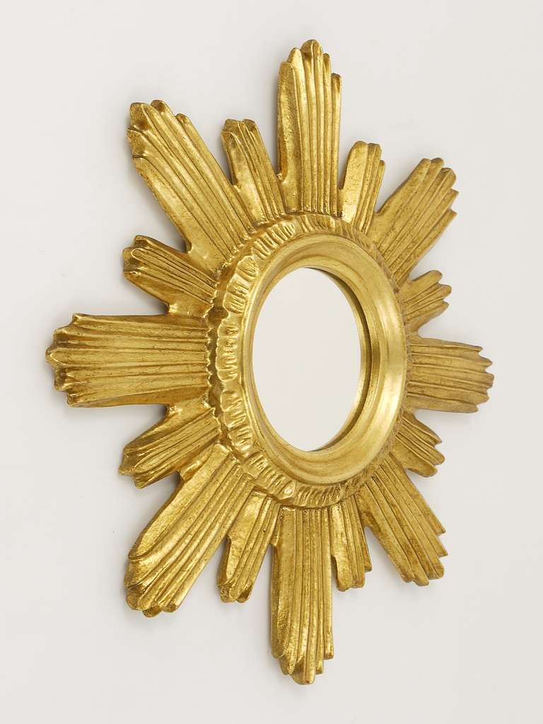 Petite French Gilt Sunburst Starburst Wall Mirror from the 1960's In Excellent Condition In Vienna, AT