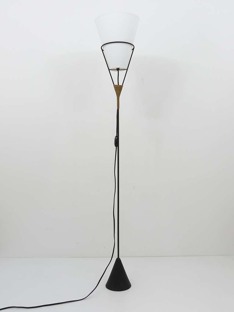 A beautiful Viennese modernist multifunctional floor lamp. Straight modernist design, designed by Carl Auböck. This is the vintage original from the 1960s, made of iron. Original and unrestored condition, with original socket and wiring. In good,