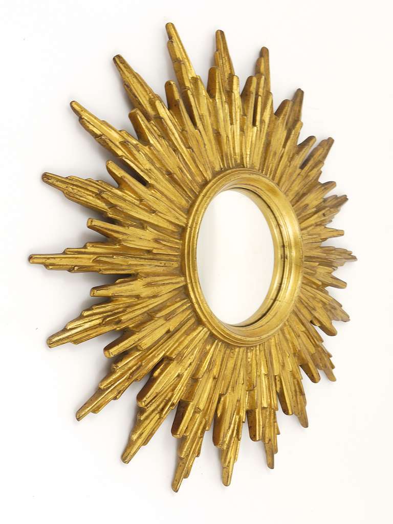 French Gilt Convex Sunburst Starburst Wall Mirror, 1960's In Excellent Condition In Vienna, AT