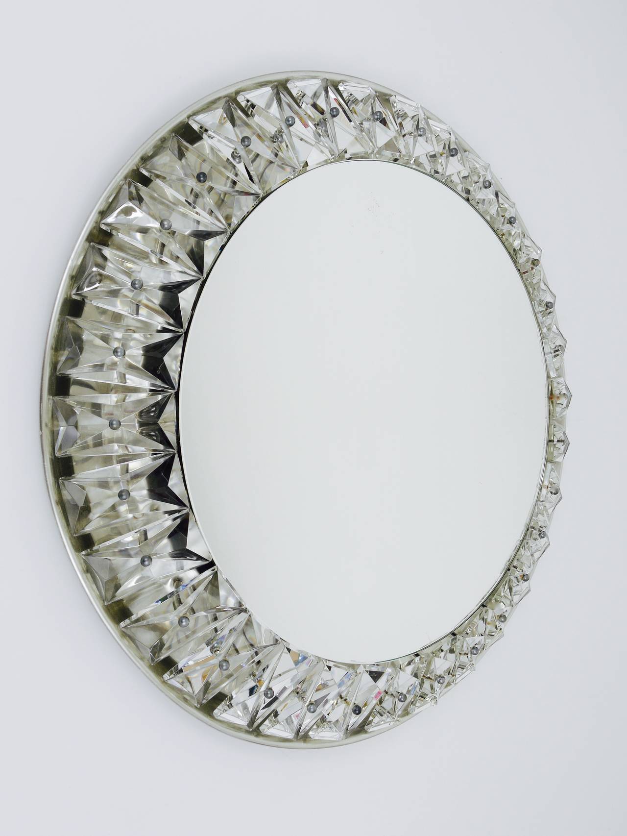 Big Round Bakalowits Backlit Wall Mirror with Huge Crystals, Austria 1950s In Excellent Condition In Vienna, AT
