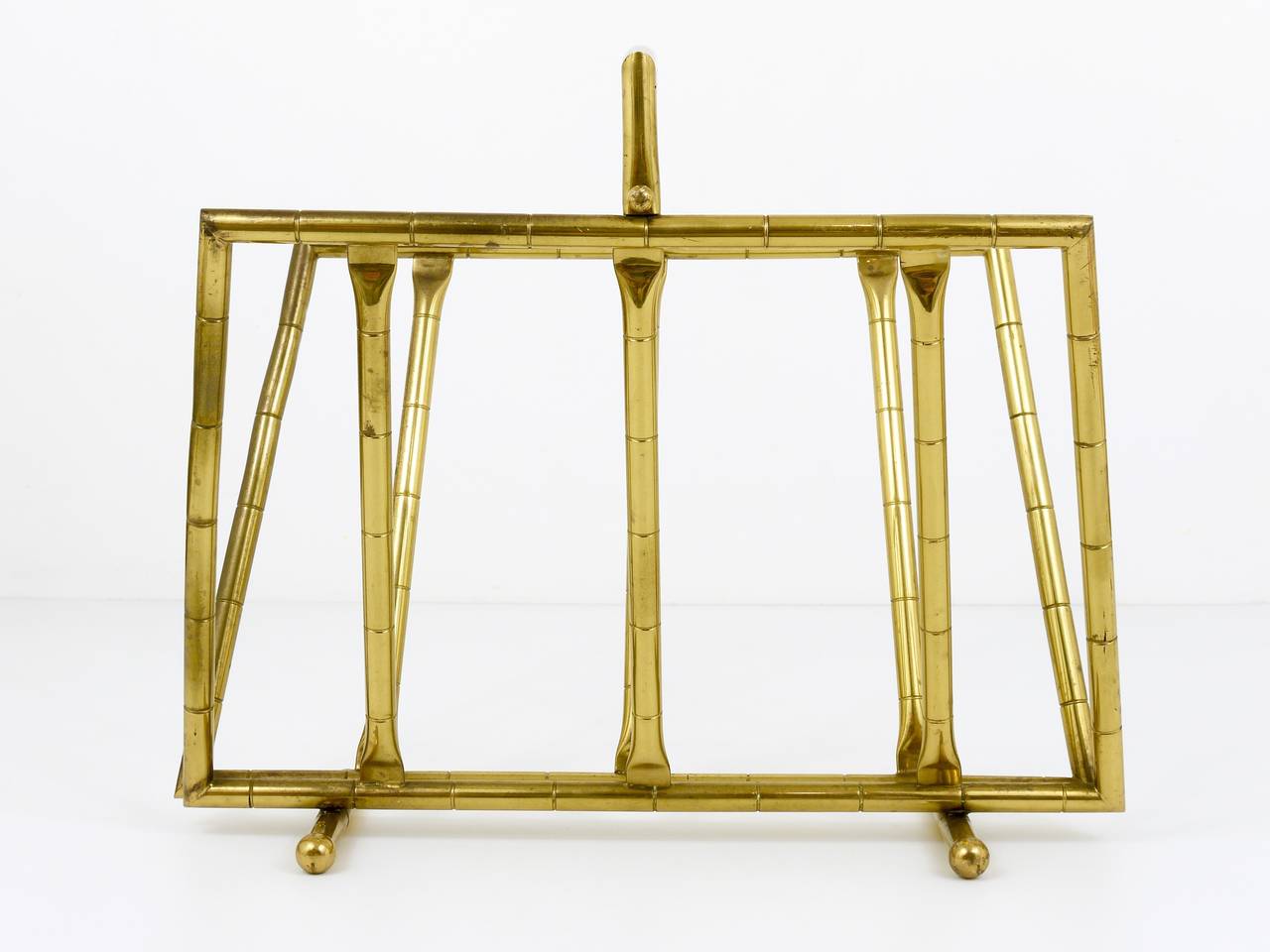 Italian Faux Bamboo Brass Magazine Rack News Stand, 1970s In Good Condition In Vienna, AT