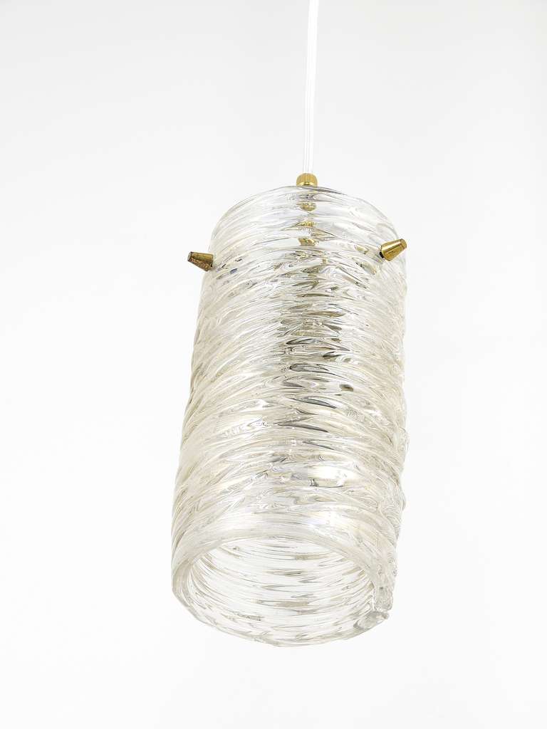 J.T. Kalmar Mid-Century Textured Glass Tube Brass Pendant Lamp, Austria, 1950s In Good Condition For Sale In Vienna, AT