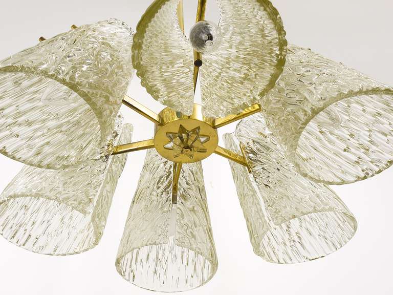 Mid-Century Modern J.T. Kalmar Brass Chandelier, With Textured Glass Cone Lampshades, Austria, 1950 For Sale