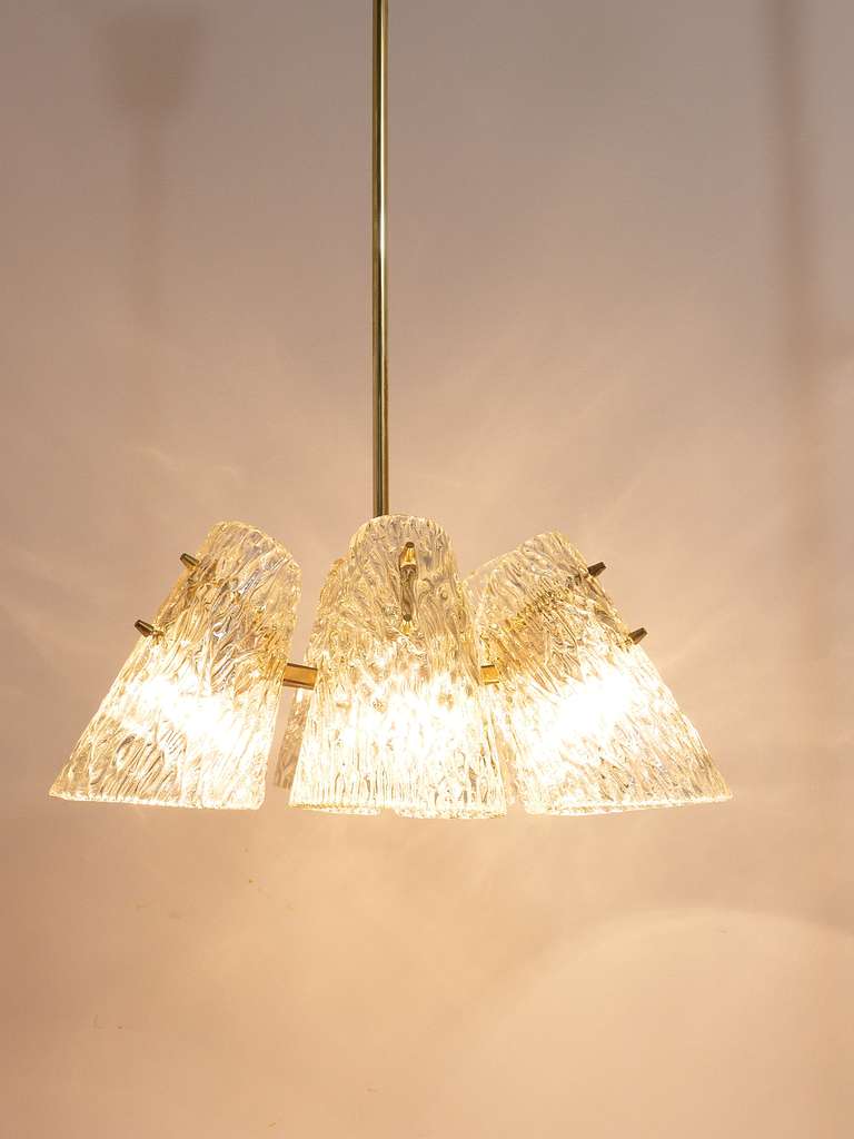 J.T. Kalmar Brass Chandelier, With Textured Glass Cone Lampshades, Austria, 1950 For Sale 4