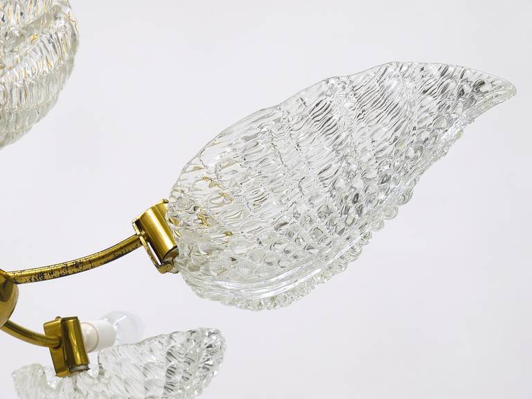 20th Century Mid-Century Barovier & Toso Style Murano Glass Leaves Brass Chandelier, Italy
