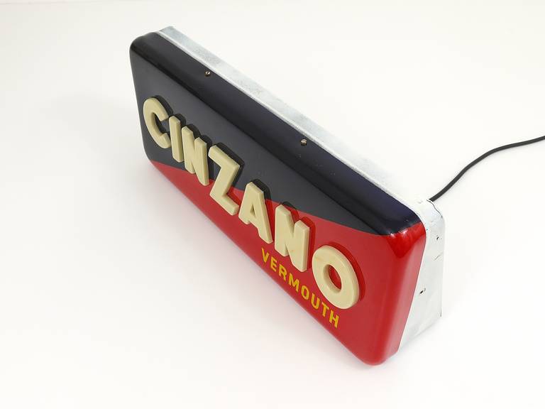Vintage Cinzano Vermouth Illuminated Advertising Sign, Italy, 1950s In Excellent Condition In Vienna, AT