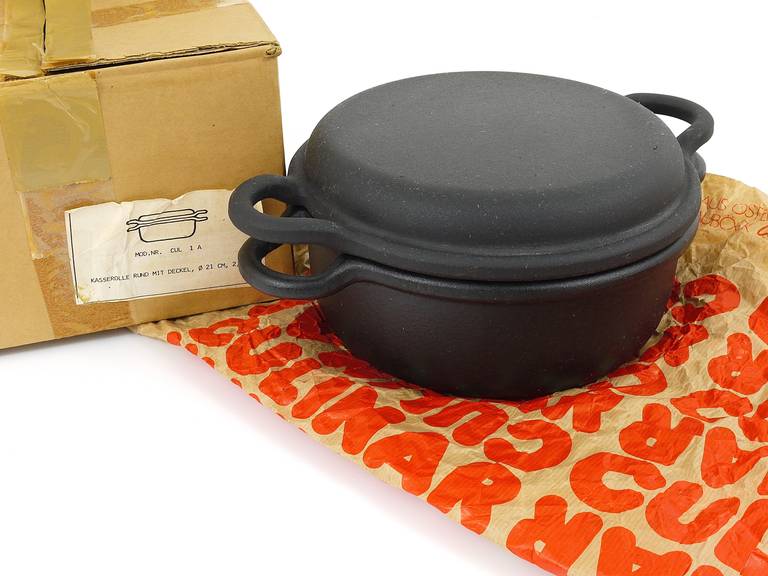 Austrian Carl Aubock Cast Iron Oven Cookware Casserole, Ostovics Vienna, 1970s