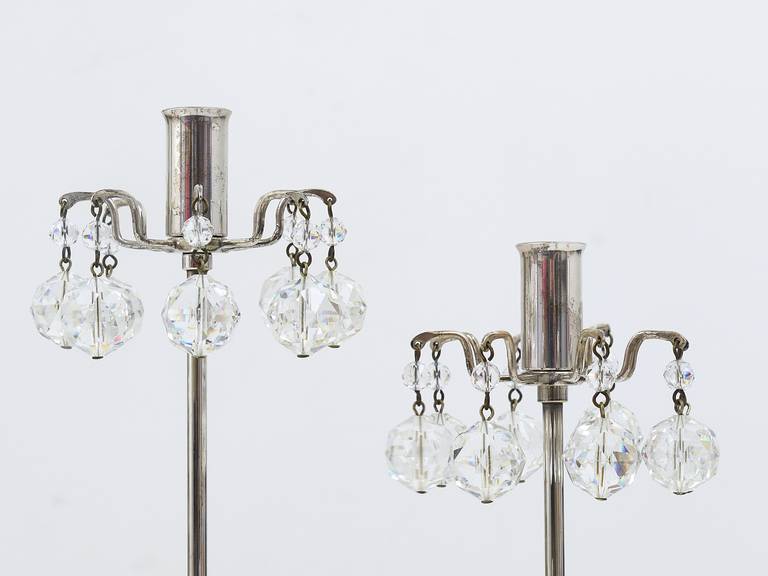 Chandelier Lobmeyr en métal argenté, cristaux Swarovski facettés, Autriche, années 1960 Bon état - En vente à Vienna, AT