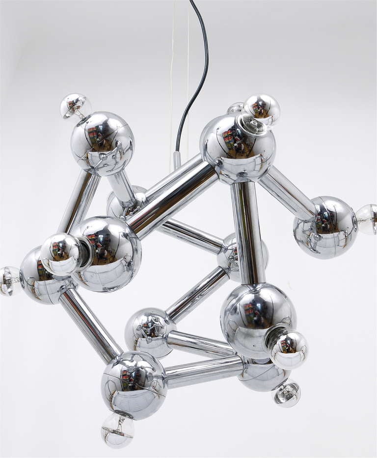 Kalmar Vienna Atomic Lampe pendante moderniste 5