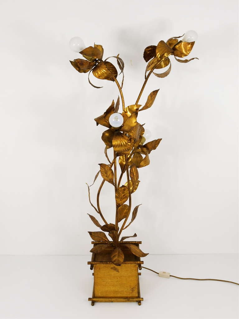 Italian Beautiful Gilt Hollywood Regency Leaves Faux Bamboo Floor Lamp, Italy, 1970s