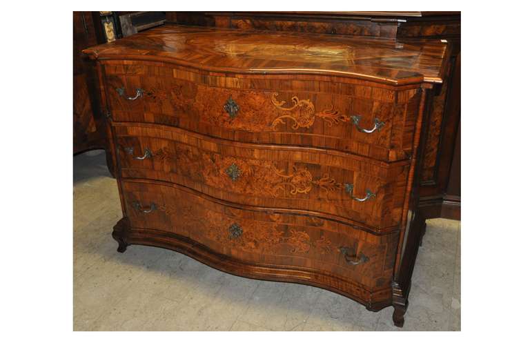 An Italian 18th C. Chest Of Drawers