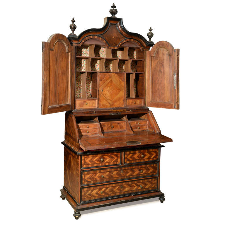 Rococo Italian 18th Century Double Side Cabinet or Trumeau - Venezia For Sale