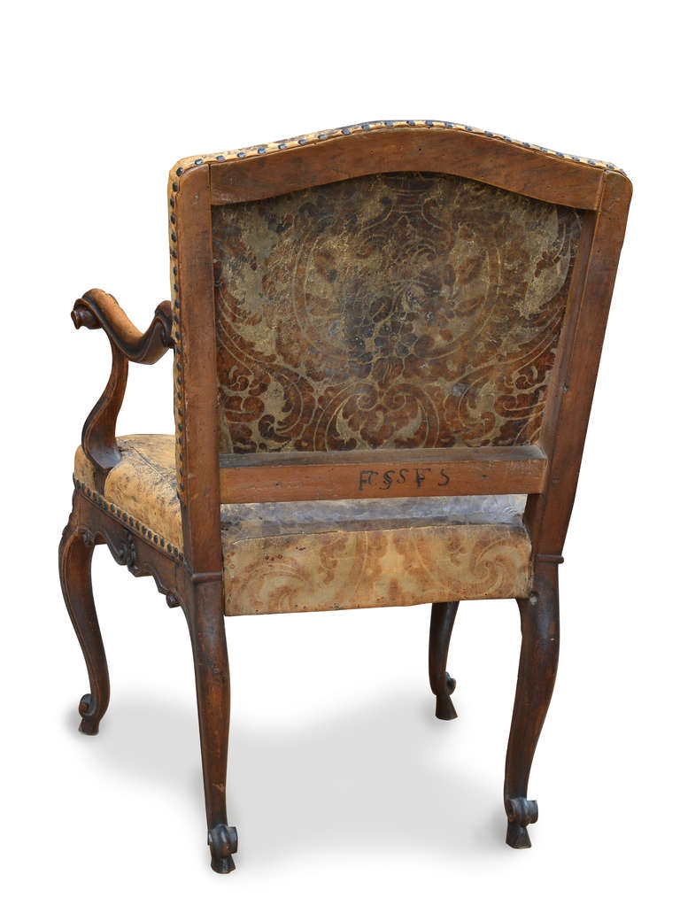 Rococo Very Fine 18th Century Venetian Armchair For Sale