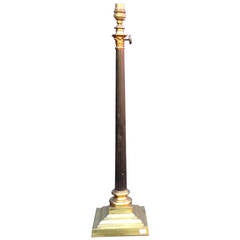 Corinthium column table lamp