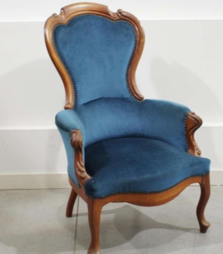 An attractive 19th century mahogany Dutch Voltaire chair.

The aforementioned sizes are indicative, please contact our office for the exact dimensions.