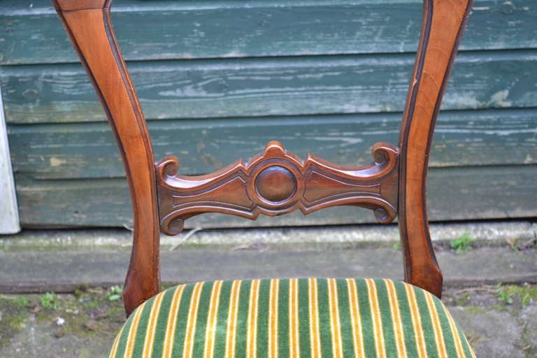 19th Century Mahogany Table + Set of Four Mahogany Side Chairs In Fair Condition In Werkendam, NL