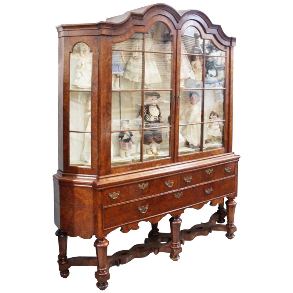 William & Mary Burr Walnut China Cabinet, Late 17th Century For Sale